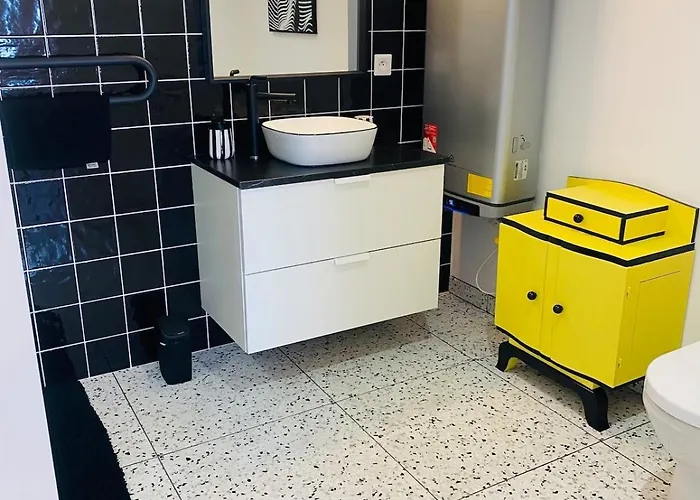 La Capucine Nyaraló Bayeux